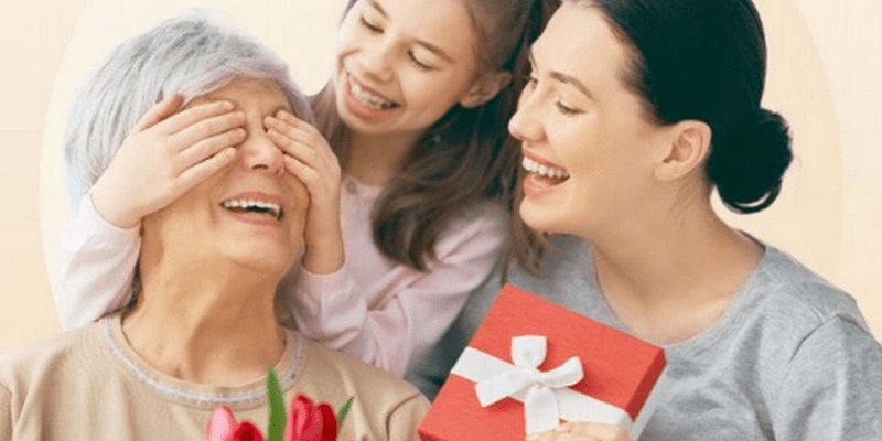 Các tiêu chí chọn quà tặng 20 10 cho mẹ chồng