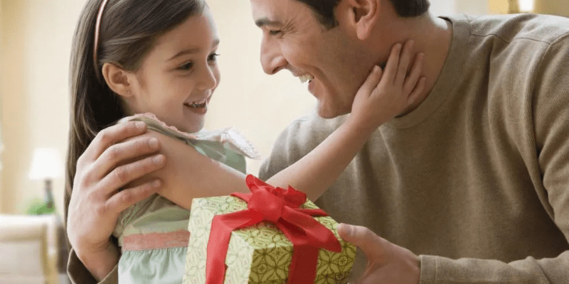 Gợi ý 7 món quà tặng 8 3 cho con gái