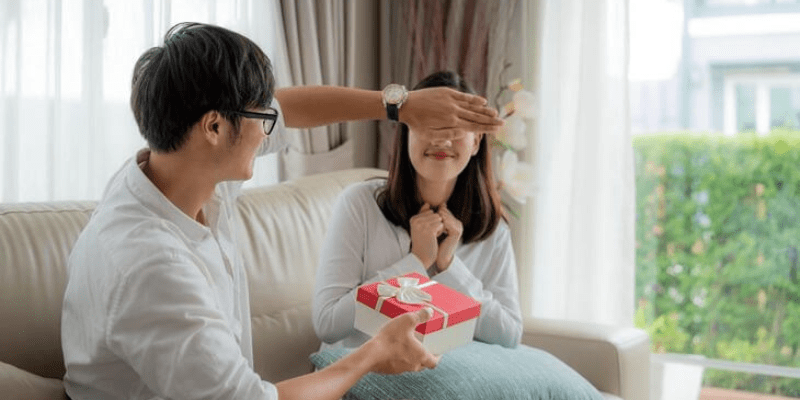 Gợi ý 10 món quà tặng 8 3 cho người yêu